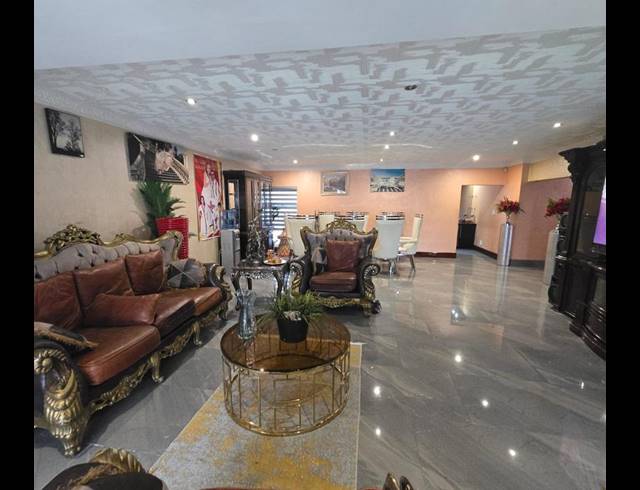 4 BEDROOM HOUSE FOR SALE IN GREENSTONE HILL